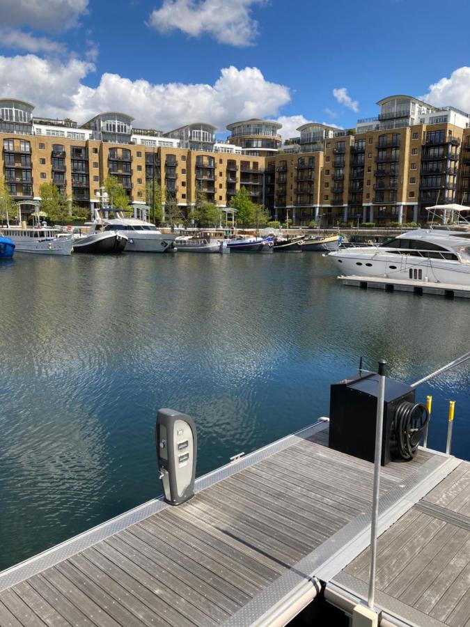 Entire Boat At St Katherine Docks 2 Available Select Using Room Options London Kültér fotó