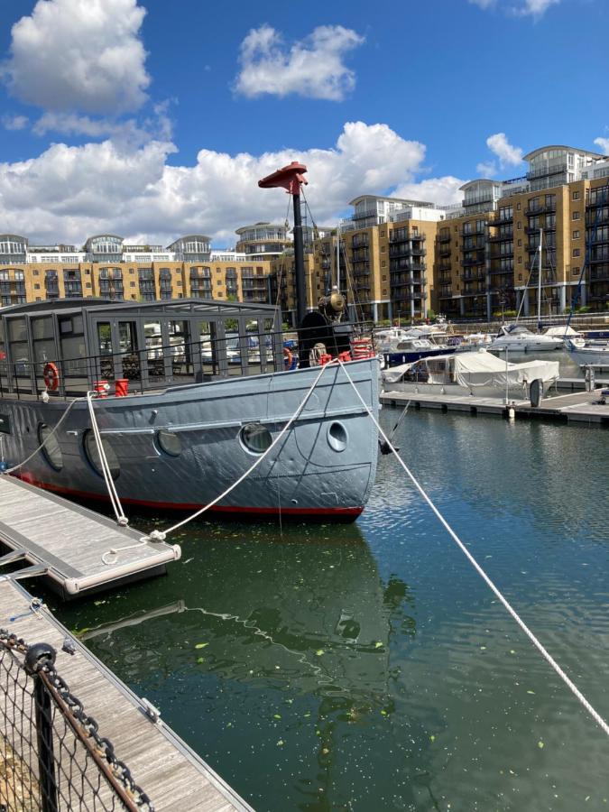 Entire Boat At St Katherine Docks 2 Available Select Using Room Options London Kültér fotó